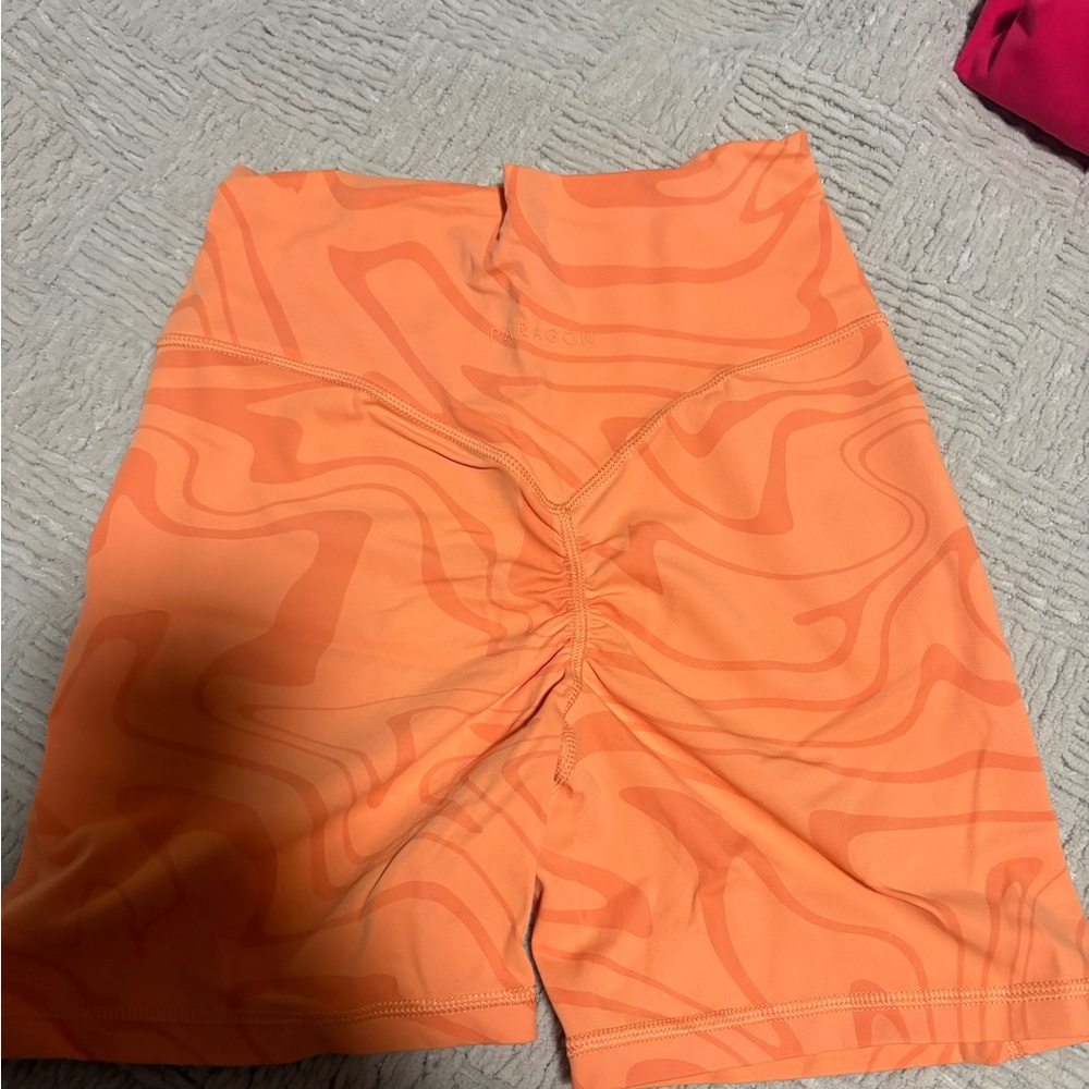 PARAGON Orange Wave Design Shorts